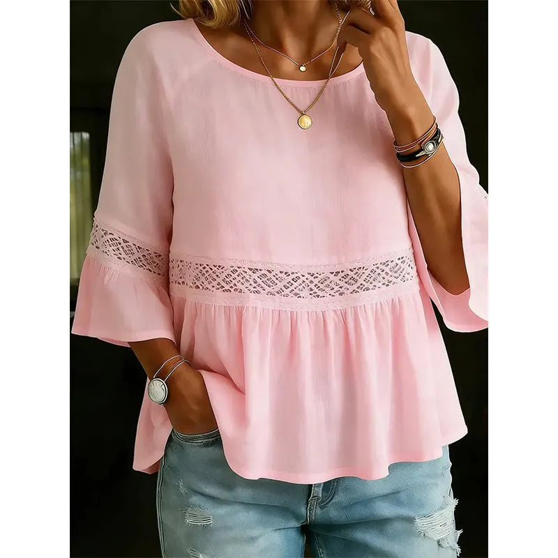 Blusa para mujer con encaje delicado y corte peplum fluido