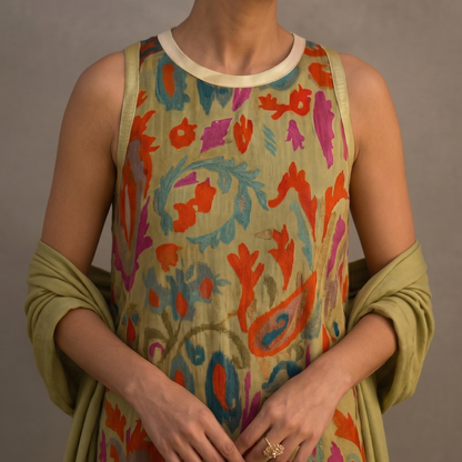 Conjunto de vestido largo para mujer con chaleco abierto a juego