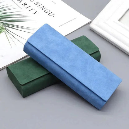 Estuche rígido unisex para gafas con diseño plegable y acabado PU
