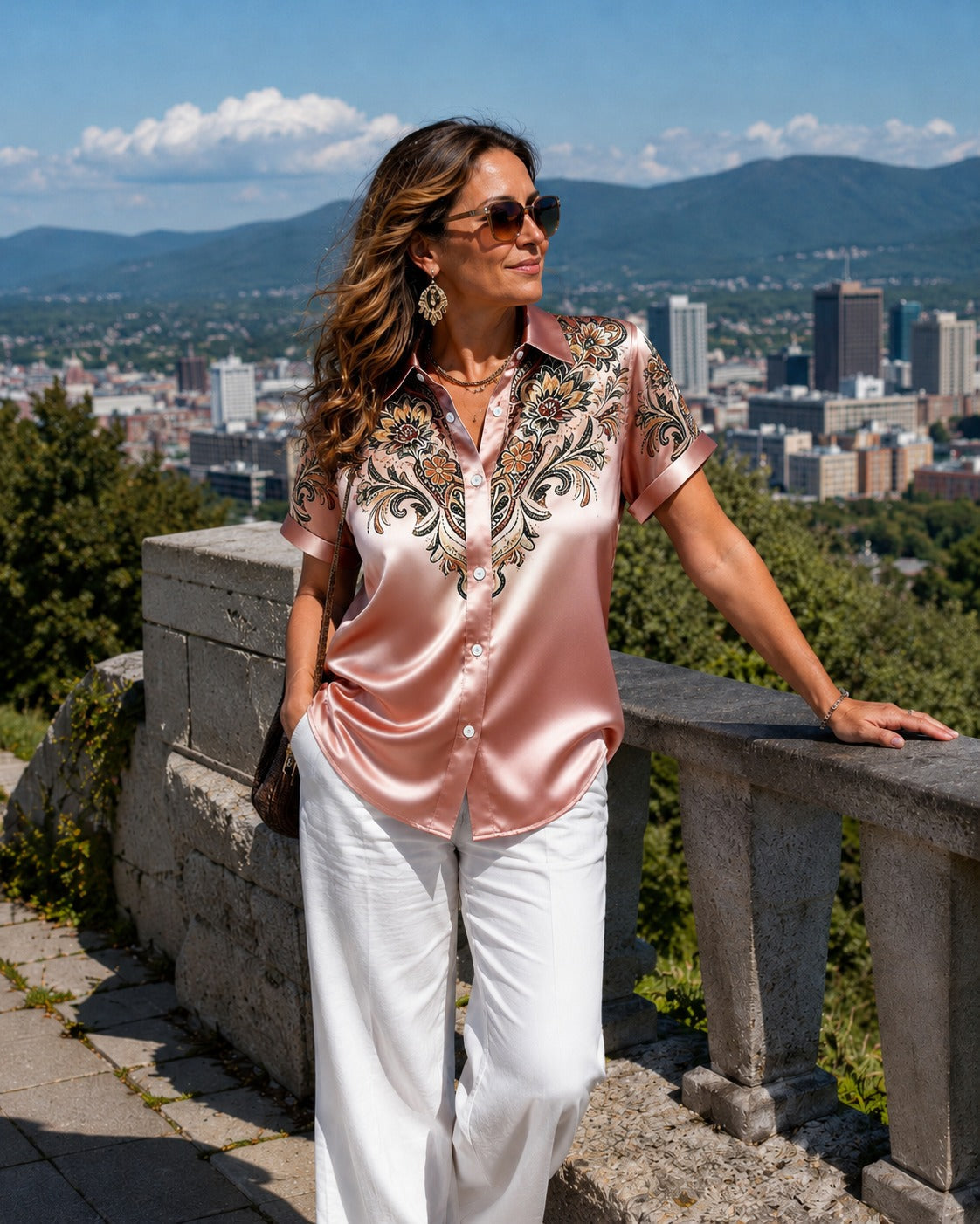 Blusa de satén para mujer con estampado floral y cuello clásico