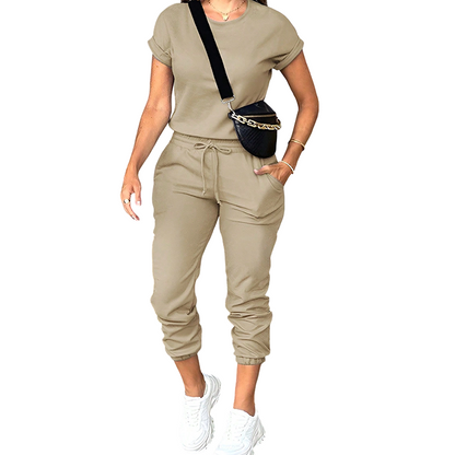 Conjunto de mujer de dos piezas con camiseta y pantalón jogger