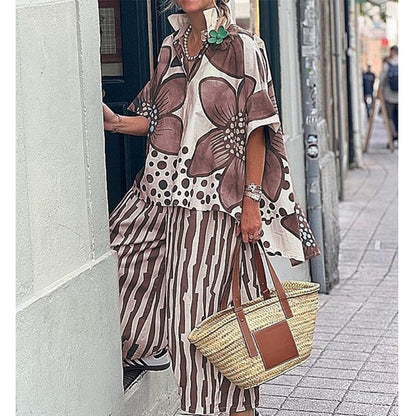 Conjunto tejido ligero con blusa botánica y pantalón ancho