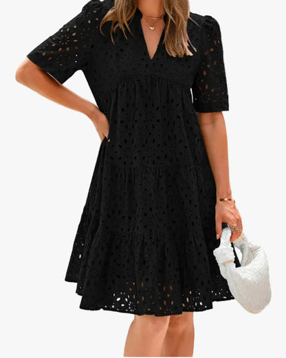 Vestido midi informal de tejido calado con escote en V abierto y falda por niveles para mujer