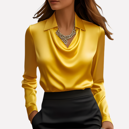 Blusa de mujer de tejido efecto satén con escote drapeado y puños