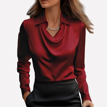 Blusa de mujer de tejido efecto satén con escote drapeado y puños